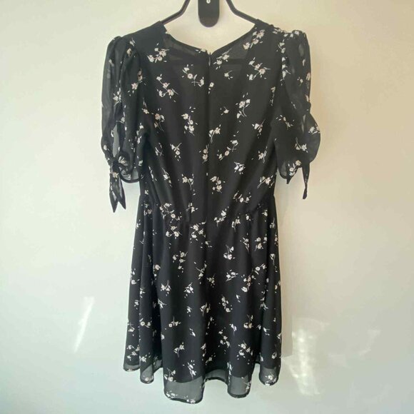 Dynamite dress - Picture 2 of 3